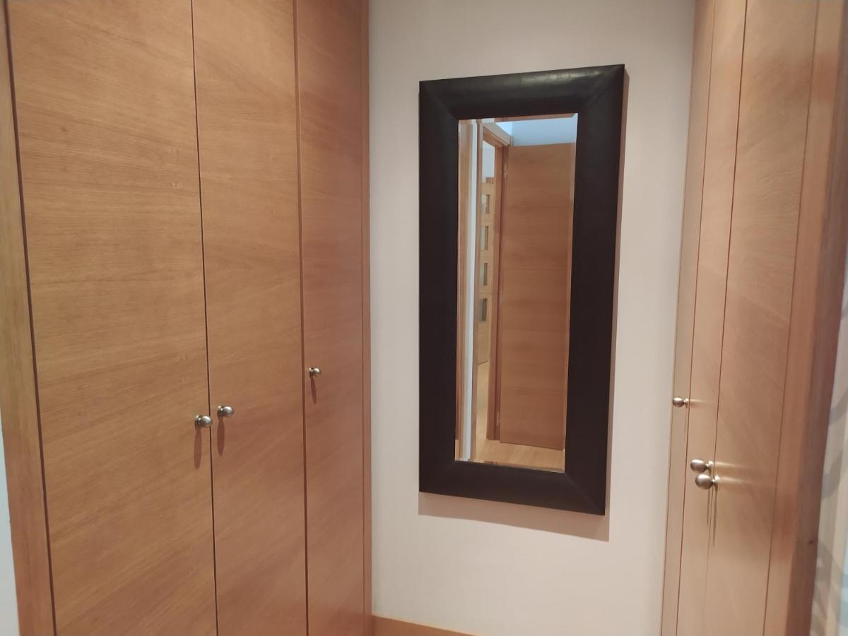 Apartamento En El Centro Con Garaje Directo. Bilbao Bagian luar foto