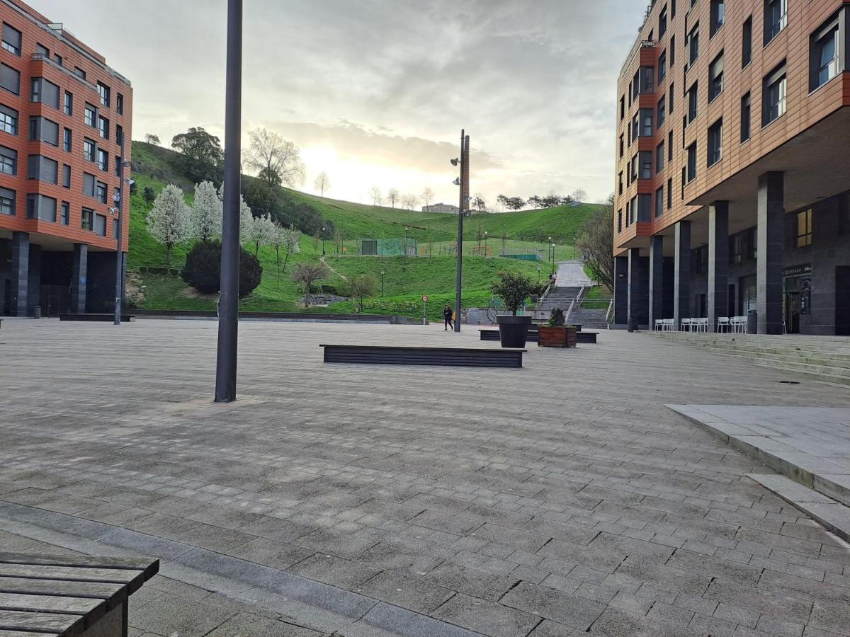 Apartamento En El Centro Con Garaje Directo. Bilbao Bagian luar foto